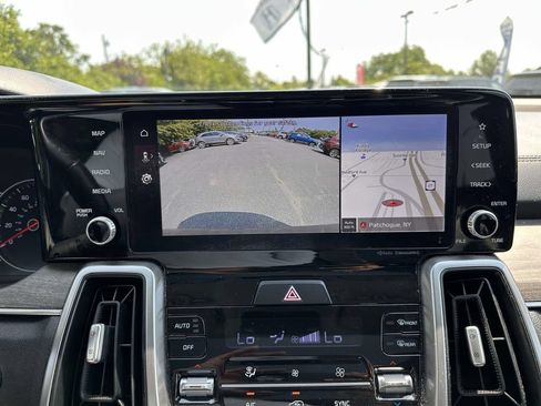 Used 2022 Kia Sorento S w/ Panoramic Sunroof Package AWD/4WD image 24