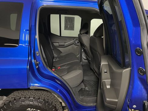 Used 2015 Nissan Xterra PRO-4X AWD/4WD image 35