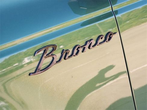 Used 2022 Ford Bronco Badlands image 12