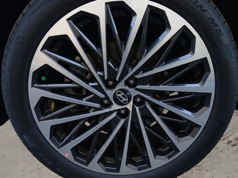 New 2026 Hyundai Palisade Calligraphy FWD image 14