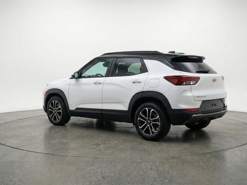 Used 2025 Chevrolet TrailBlazer LT image 6