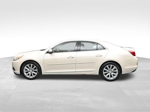 Used 2013 Chevrolet Malibu LT FWD image 2