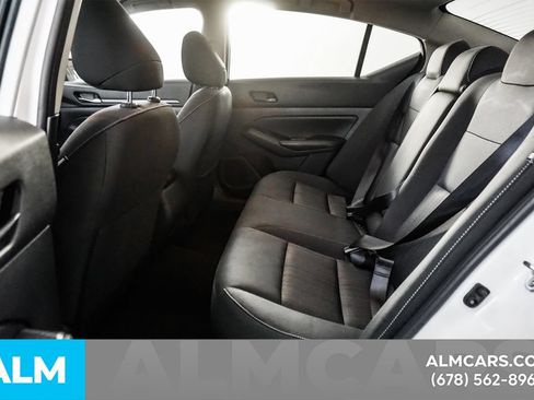 Used 2025 Nissan Altima 2.5 SV FWD image 17