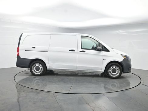 Used 2019 Mercedes-Benz Metris image 6