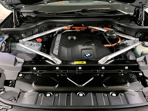 New 2026 BMW X5 xDrive50e w/ M Sport Package AWD/4WD image 14