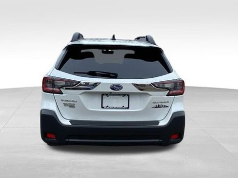 Used 2023 Subaru Outback Premium AWD/4WD image 7