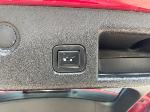 Used 2024 Chevrolet Equinox LT AWD/4WD image 33