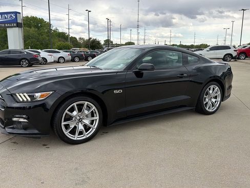 Used 2015 Ford Mustang GT Premium w/ Equipment Group 401A RWD image 6