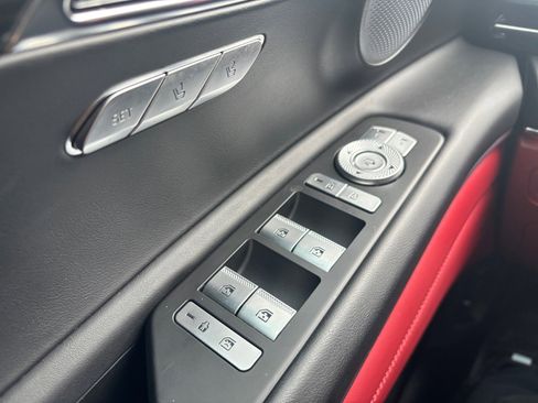 Used 2025 Genesis GV80 3.5T image 17