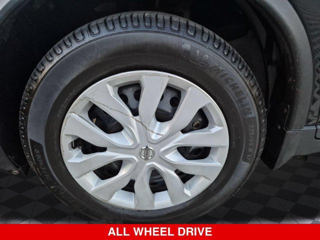 Used 2019 Nissan Rogue S AWD/4WD image 10