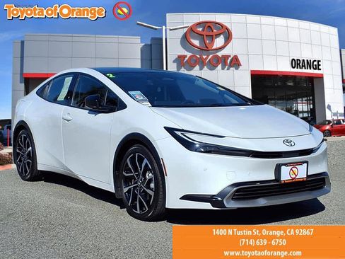 Used 2024 Toyota Prius Prime image 1