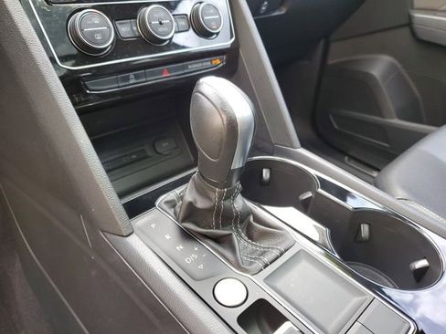 Used 2022 Volkswagen Atlas SE w/ Panoramic Sunroof Package image 30