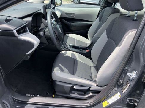 Certified 2025 Toyota Corolla LE FWD image 12