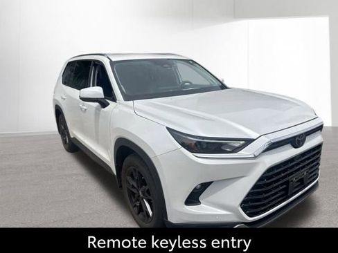 Certified 2024 Toyota Grand Highlander AWD image 9