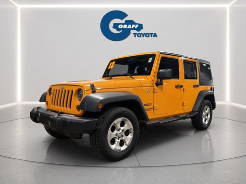 Used 2012 Jeep Wrangler Unlimited Sport AWD/4WD image 2