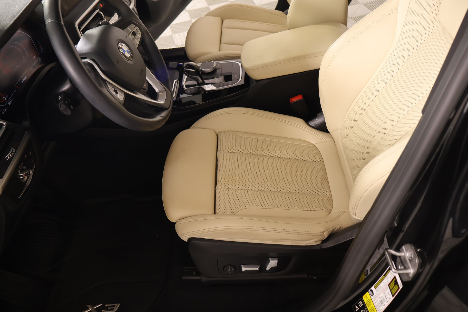 Used 2023 BMW X3 xDrive30i w/ Premium Package AWD/4WD image 12