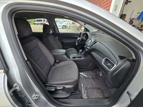 Used 2022 Chevrolet Equinox LT image 23