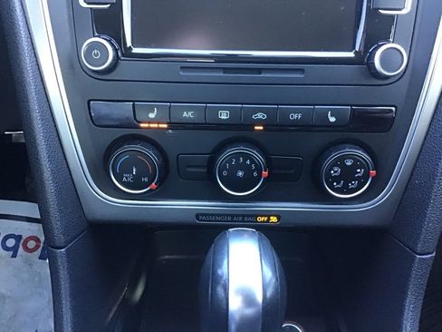 Used 2015 Volkswagen Passat 1.8T Limited Edition image 32