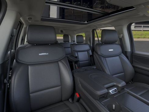 New 2025 Ford Expedition Platinum w/ Driver's Package image 10