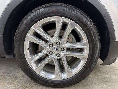 Used 2016 Ford Explorer Limited w/ Equipment Group 301A FWD image 15