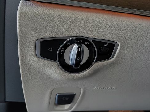 Used 2022 Mercedes-Benz E 350 Sedan image 22
