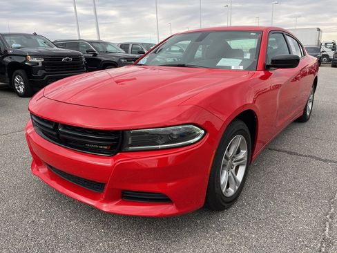 Used 2023 Dodge Charger SXT image 1
