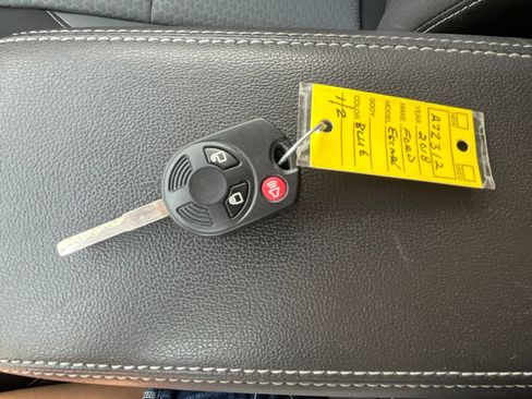 Used 2018 Ford Escape SE FWD image 30