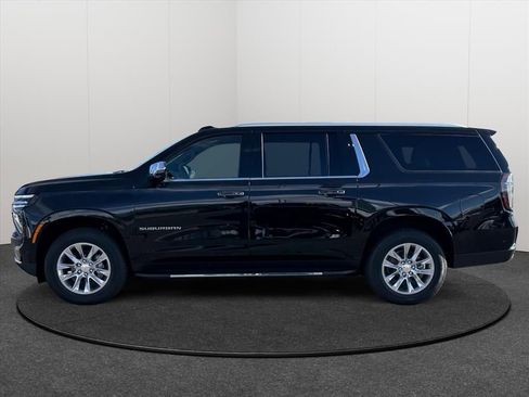 New 2026 Chevrolet Suburban Premier image 2