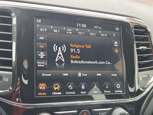 Used 2020 Jeep Grand Cherokee Altitude image 26