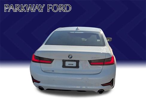 Used 2019 BMW 330i Sedan w/ Driving Assistance Package image 5