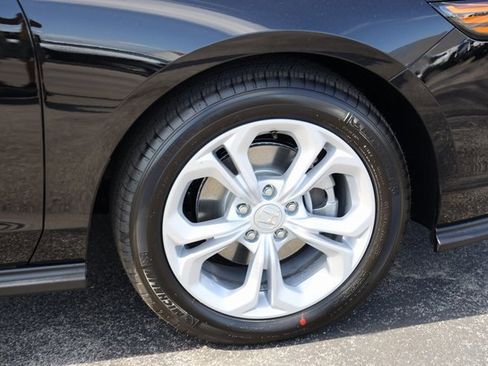 New 2025 Honda Accord LX image 9