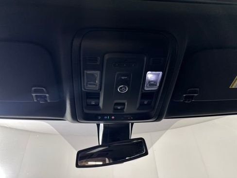 Used 2022 Chevrolet Tahoe Z71 image 24