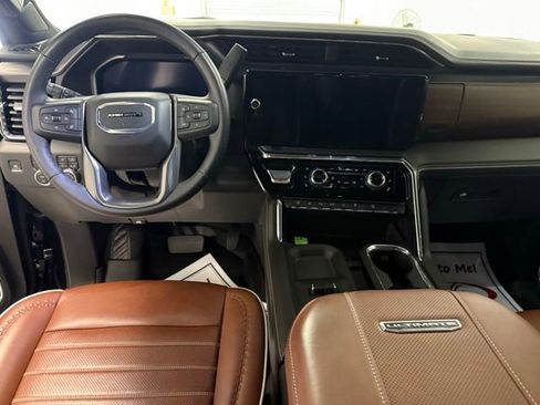 Used 2025 GMC Sierra 2500 Denali Ultimate image 16