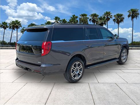 Used 2025 Ford Expedition Max Active image 8