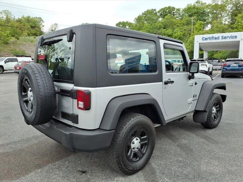 Used 2008 Jeep Wrangler X AWD/4WD image 4