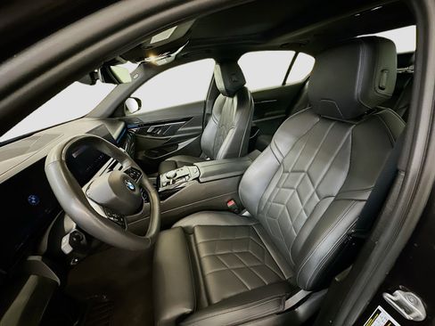 Used 2024 BMW 530i xDrive image 13