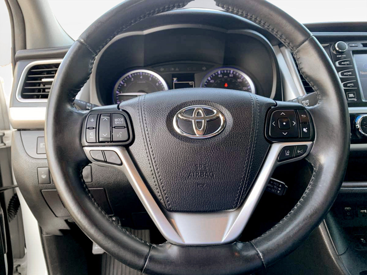 Used 2019 Toyota Highlander Limited AWD/4WD image 24