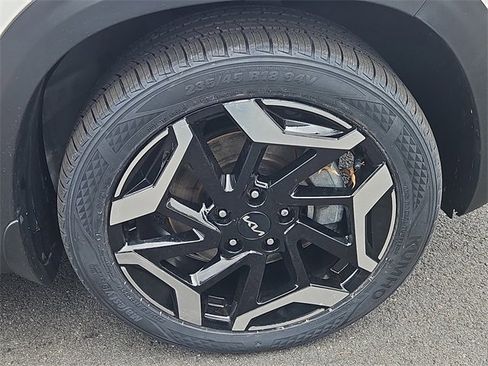 Certified 2024 Kia Seltos SX w/ SX Sunroof Package image 10