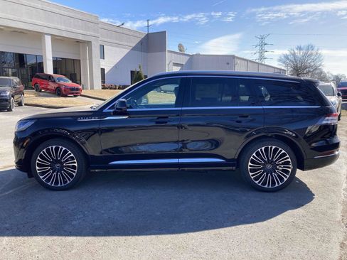 New 2025 Lincoln Aviator Black Label image 8