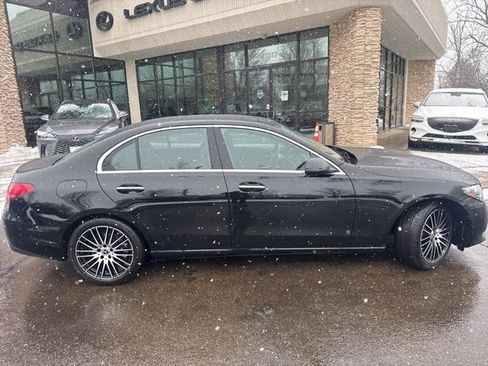 Used 2024 Mercedes-Benz C 300 Sedan image 2