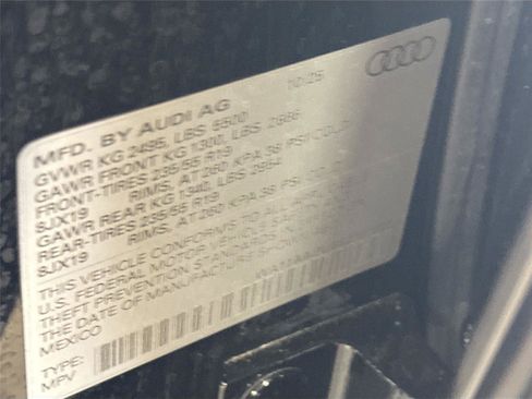 Certified 2025 Audi Q5 Premium w/ Convenience Package AWD/4WD image 33
