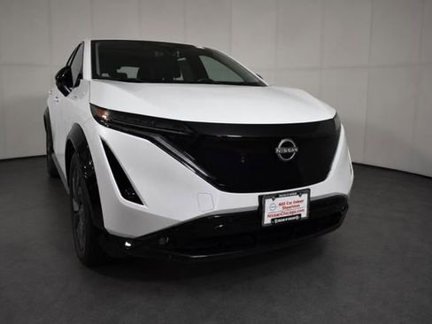 Used 2024 Nissan Ariya AWD image 3