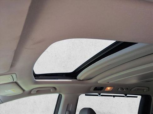 Used 2016 Honda Odyssey Touring Elite image 13