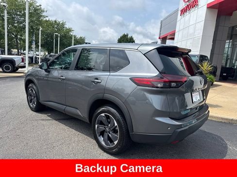 Used 2024 Nissan Rogue SV FWD image 5