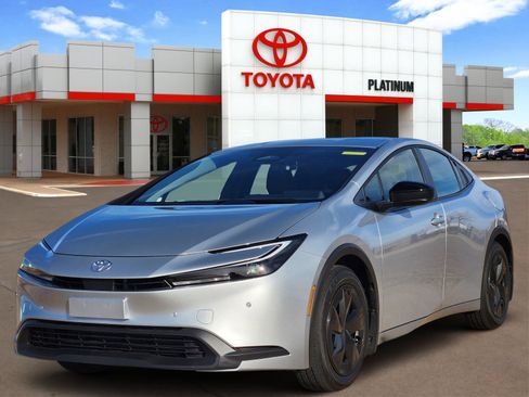 Used 2026 Toyota Prius LE image 2