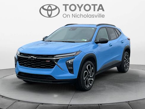 Used 2024 Chevrolet Trax RS w/ Sunroof Package image 1