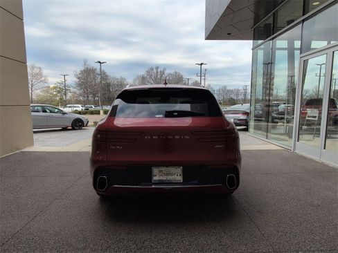 Used 2025 Genesis GV70 2.5T image 4