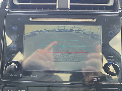 Used 2018 Toyota Prius Prime Plus image 18