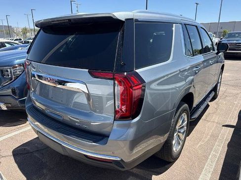 Used 2023 GMC Yukon SLT AWD/4WD image 3