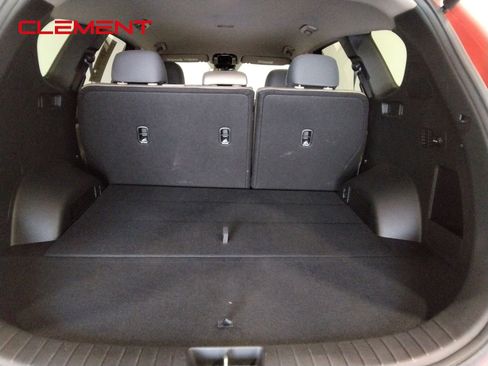 Used 2023 Hyundai Santa Fe SEL w/ Winter Weather Package image 9